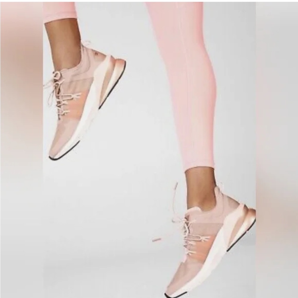 FABLETICS PALM PERFORMANCE ALMOND ROSE GOLD LACE UP CHUNKY SNEAKER SIZE 9